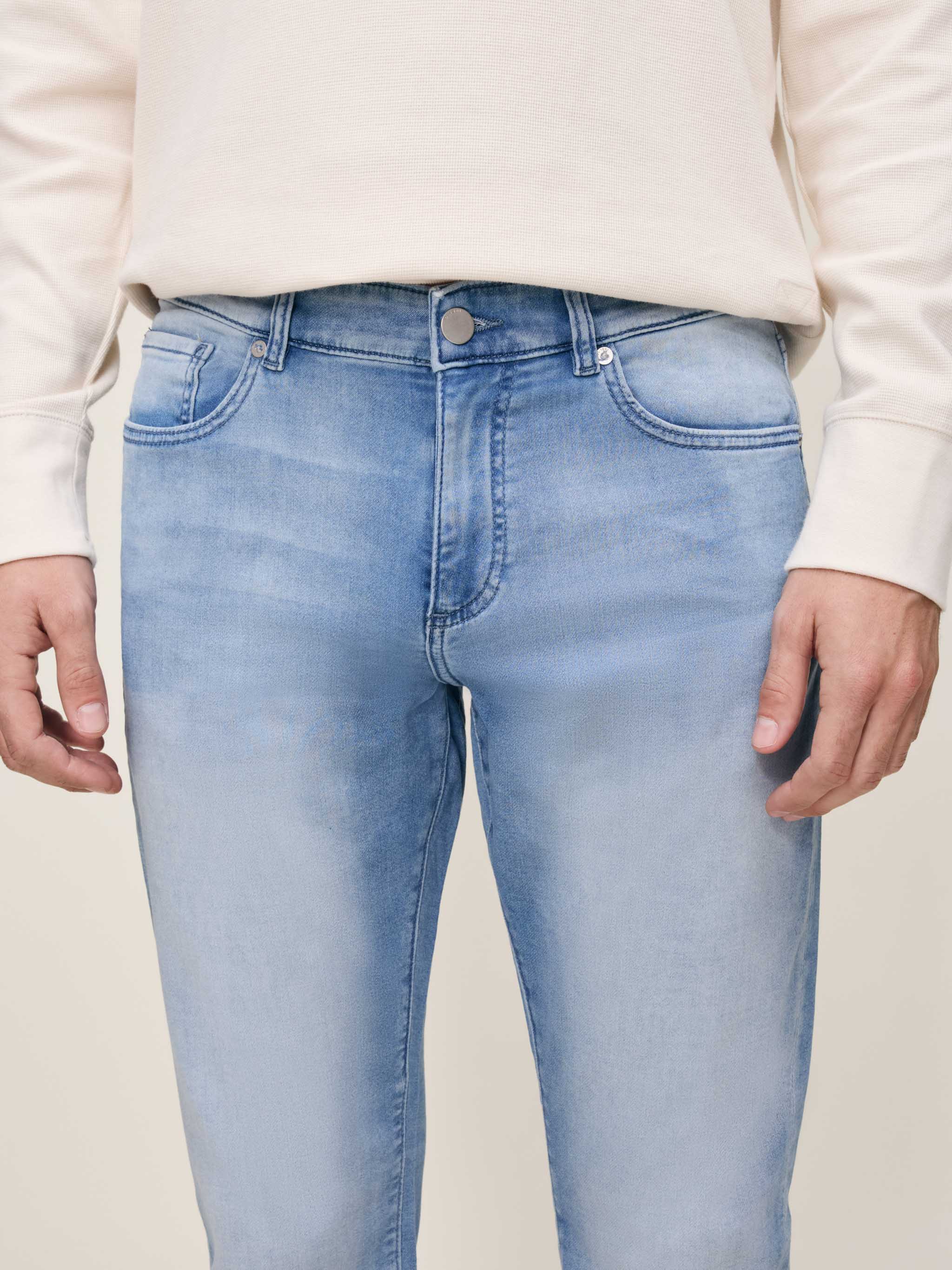 Russell Slim Straight Jeans | Ramer (Light Indigo)