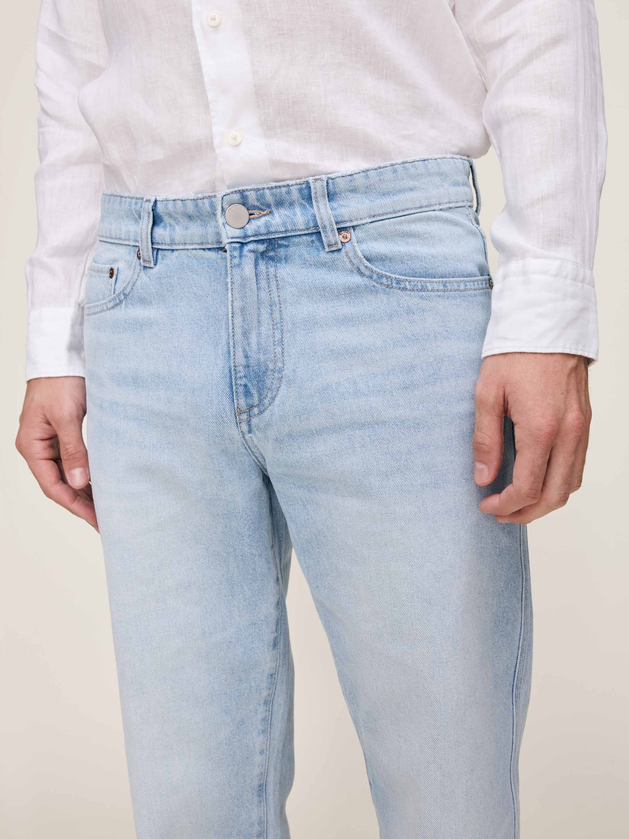 Noah Rigid Straight Jeans | Blue Mist