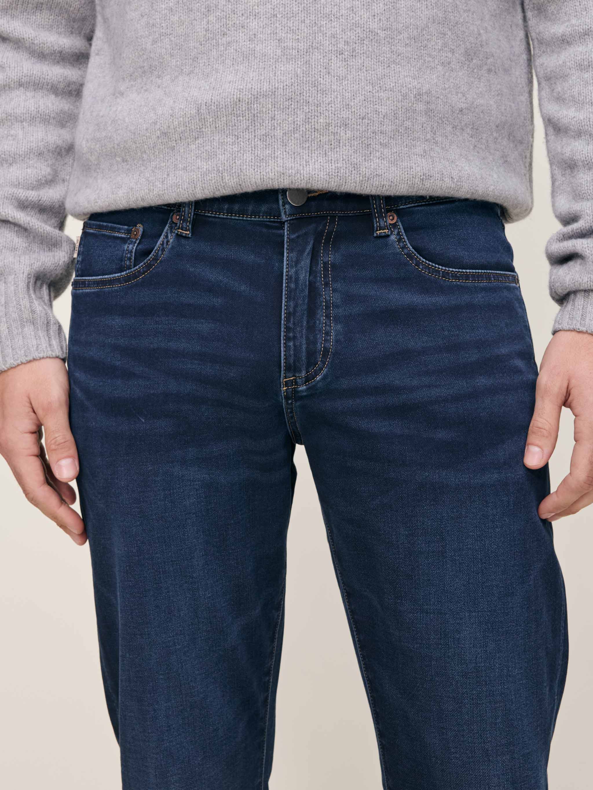 Russell Slim Straight Jeans | Newport