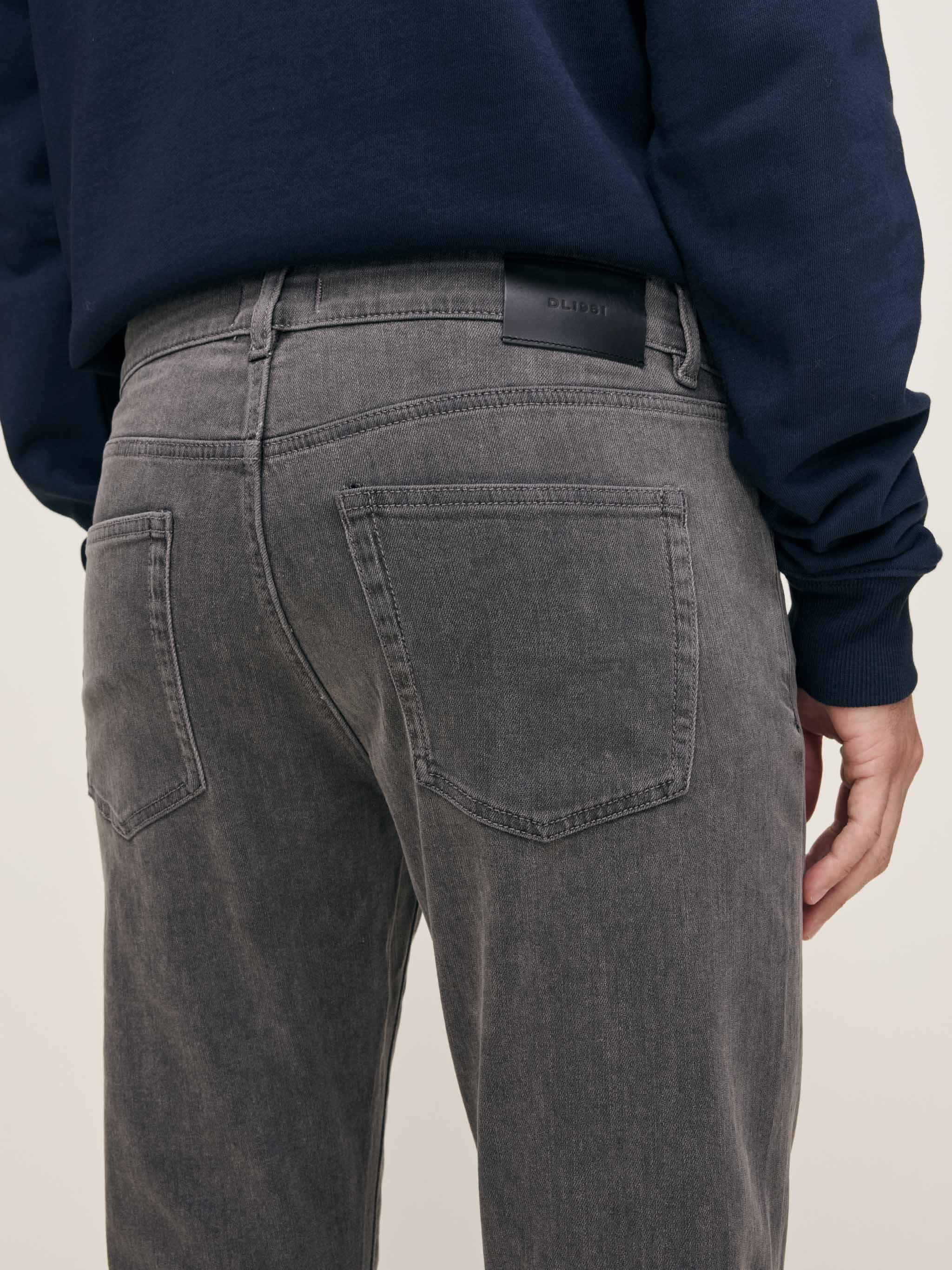 Russell Slim Straight Jeans | Weathered Grey