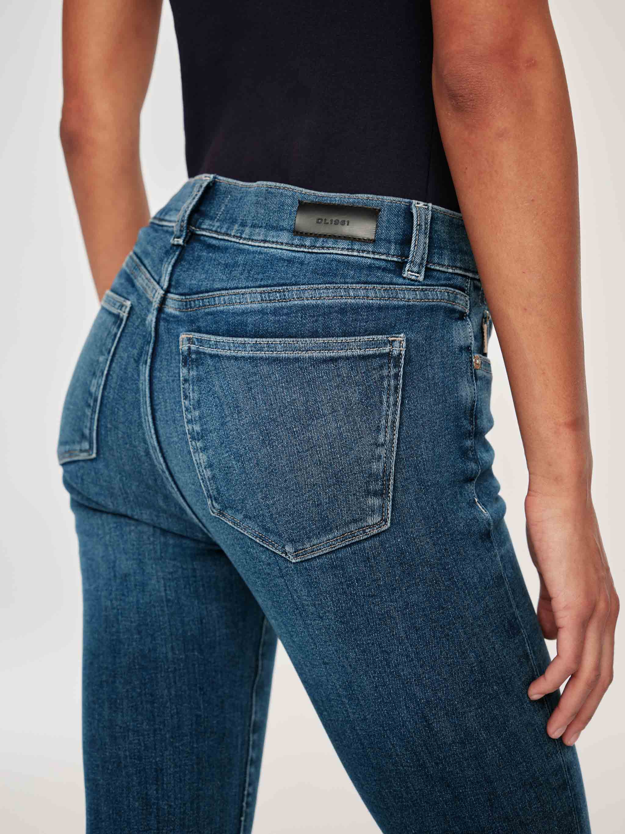 Mara Straight Mid Rise Instasculpt™ Ankle Jeans | Chancery