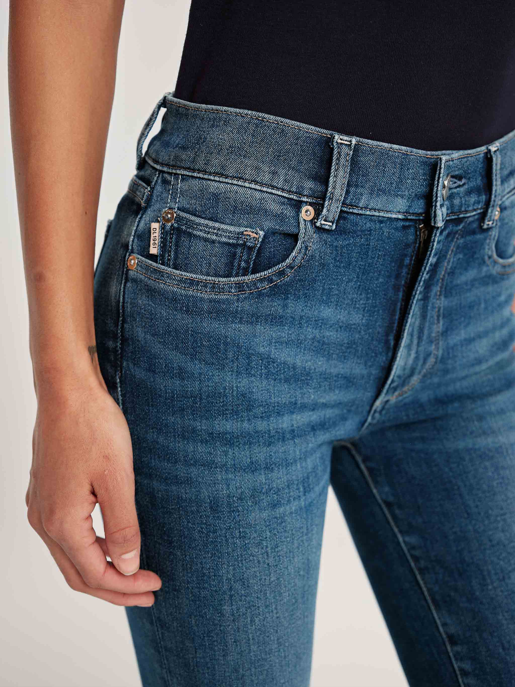 Mara Straight Mid Rise Instasculpt™ Ankle Jeans | Chancery