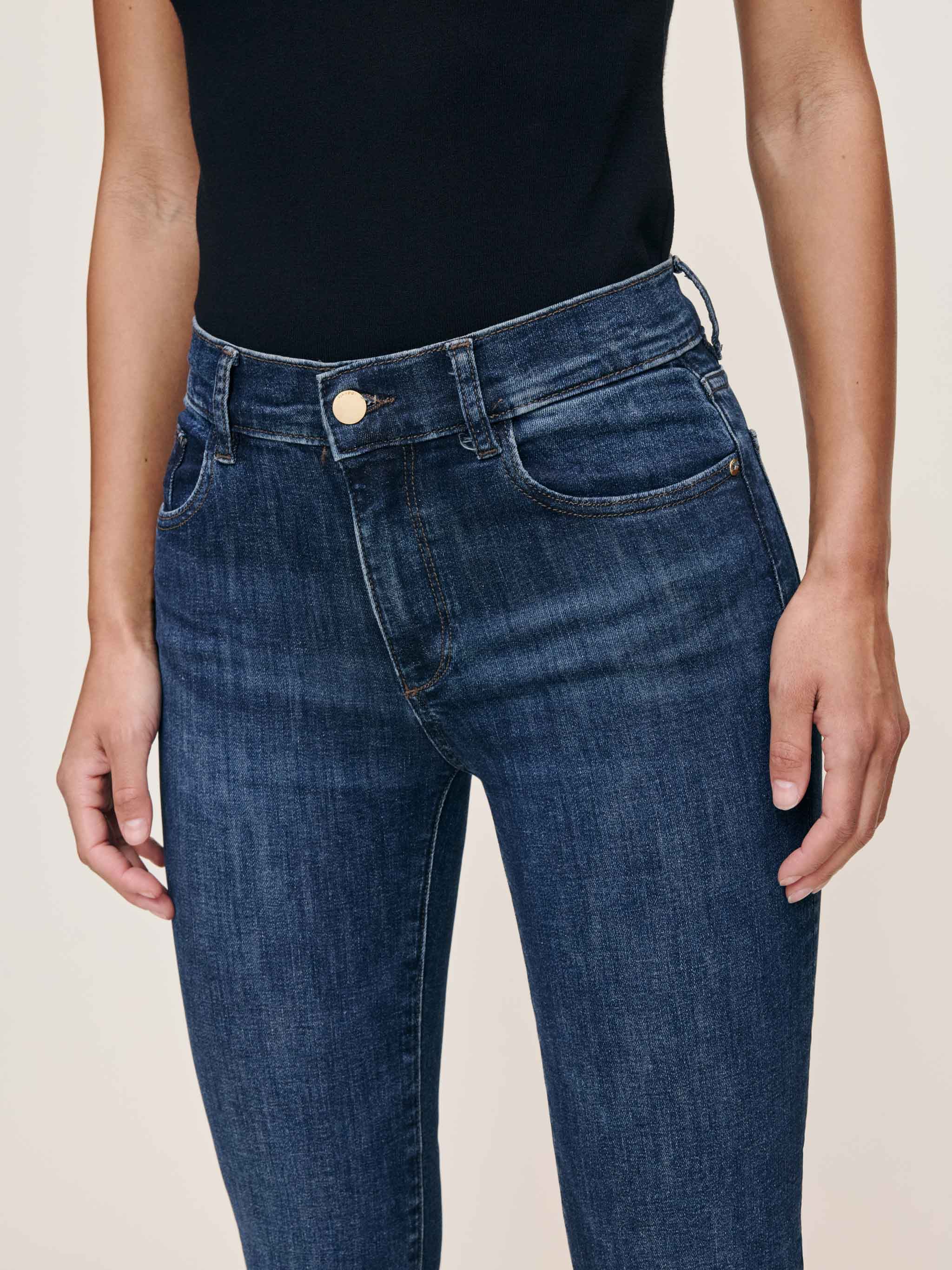 women's straight blue jean