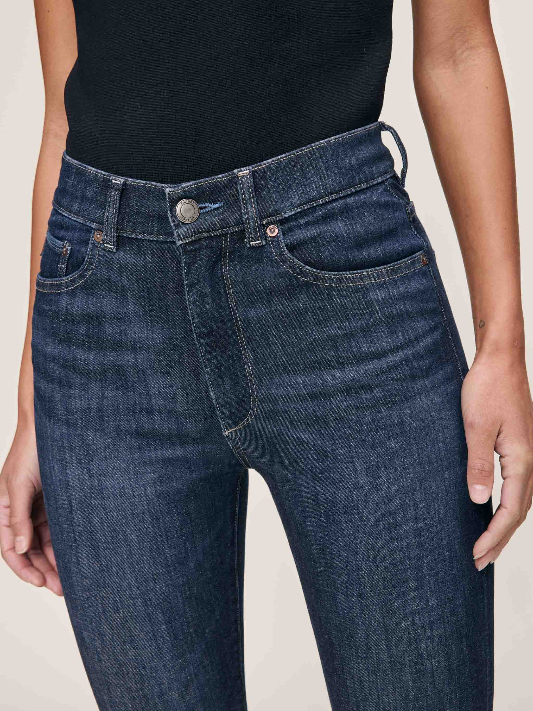 women's skinny blue jean