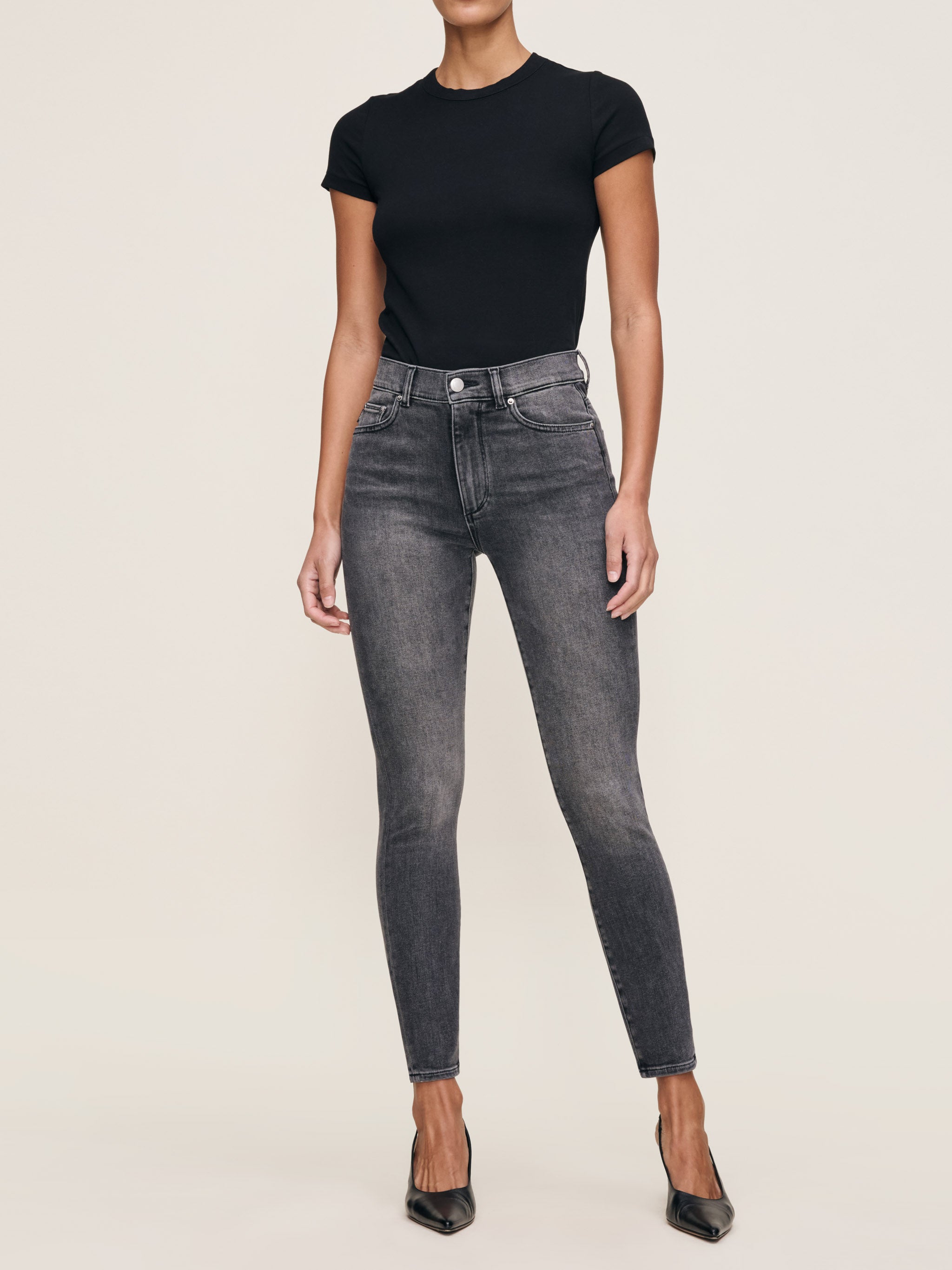 women's black tee