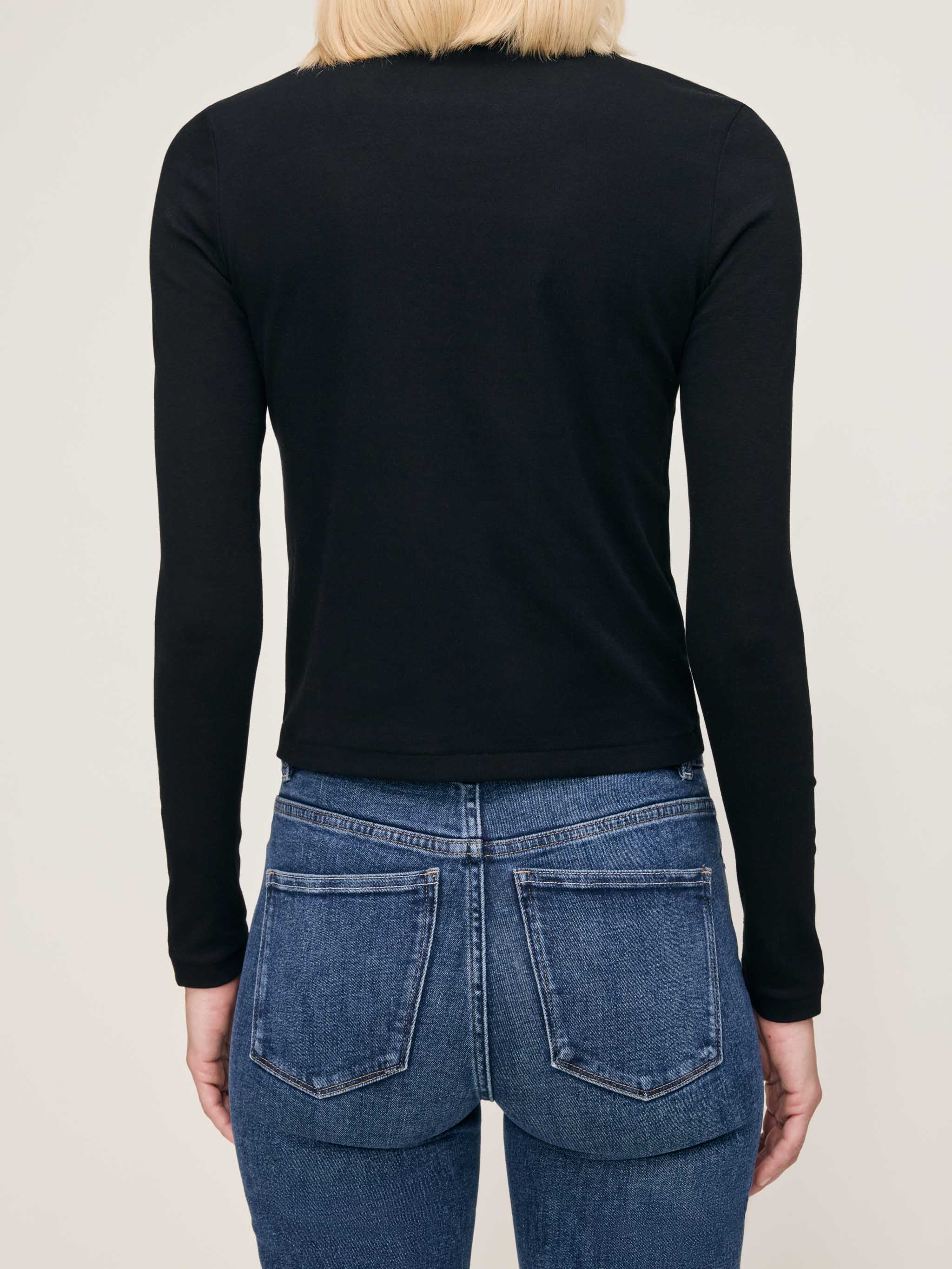 women's black tee