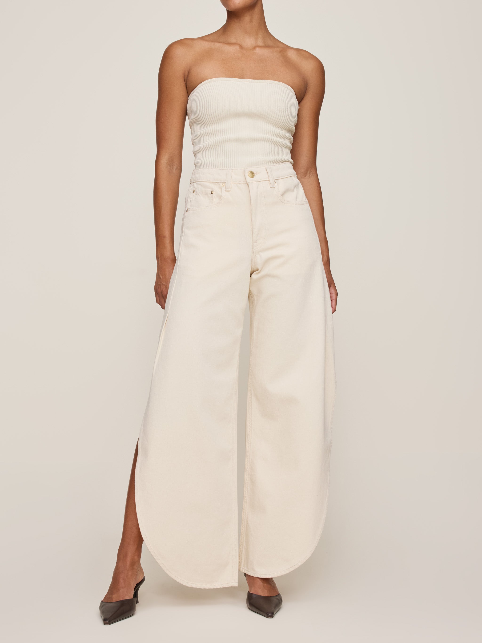 women's barrel white jeans