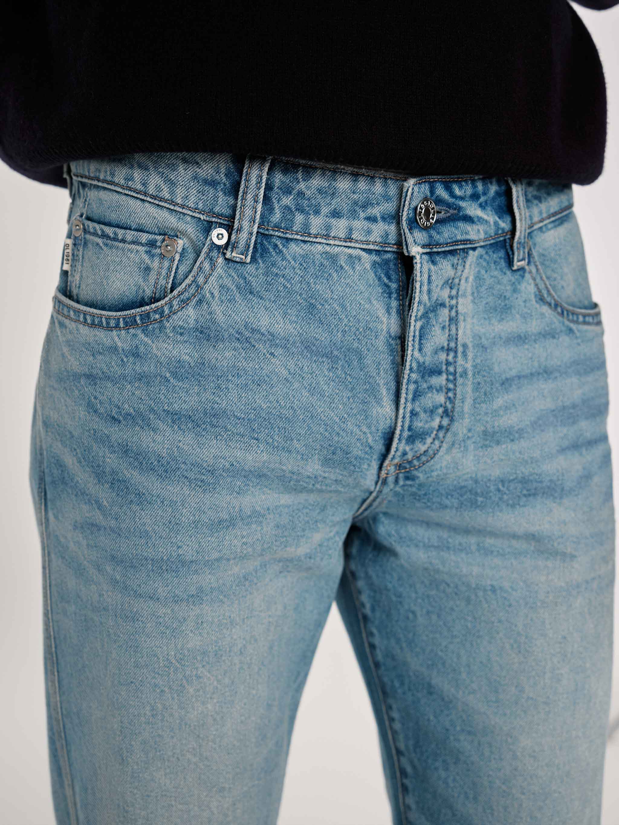 Russell Rigid Slim Straight Jeans | Weston