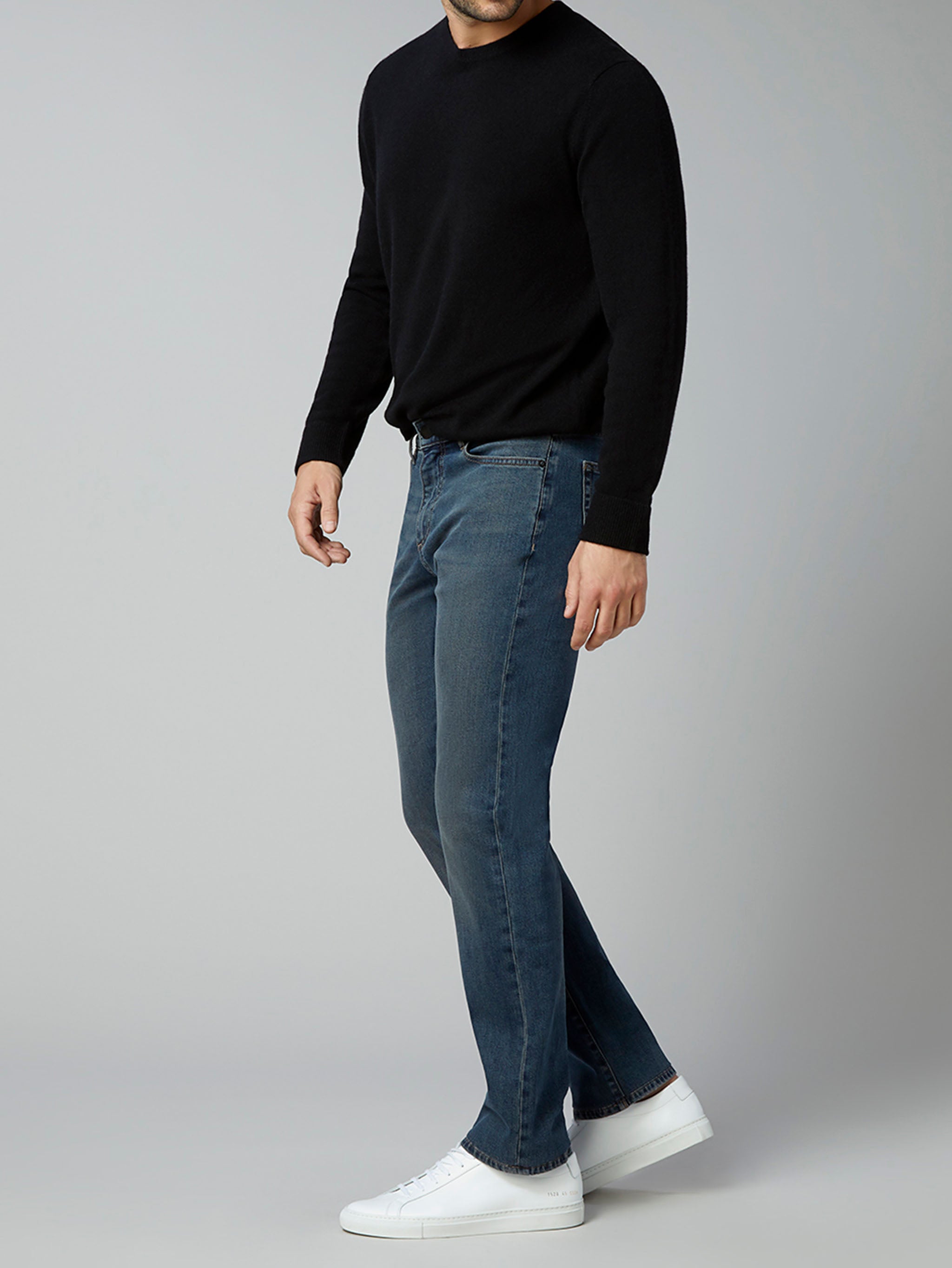 Avery Relaxed Straight Jeans | Render