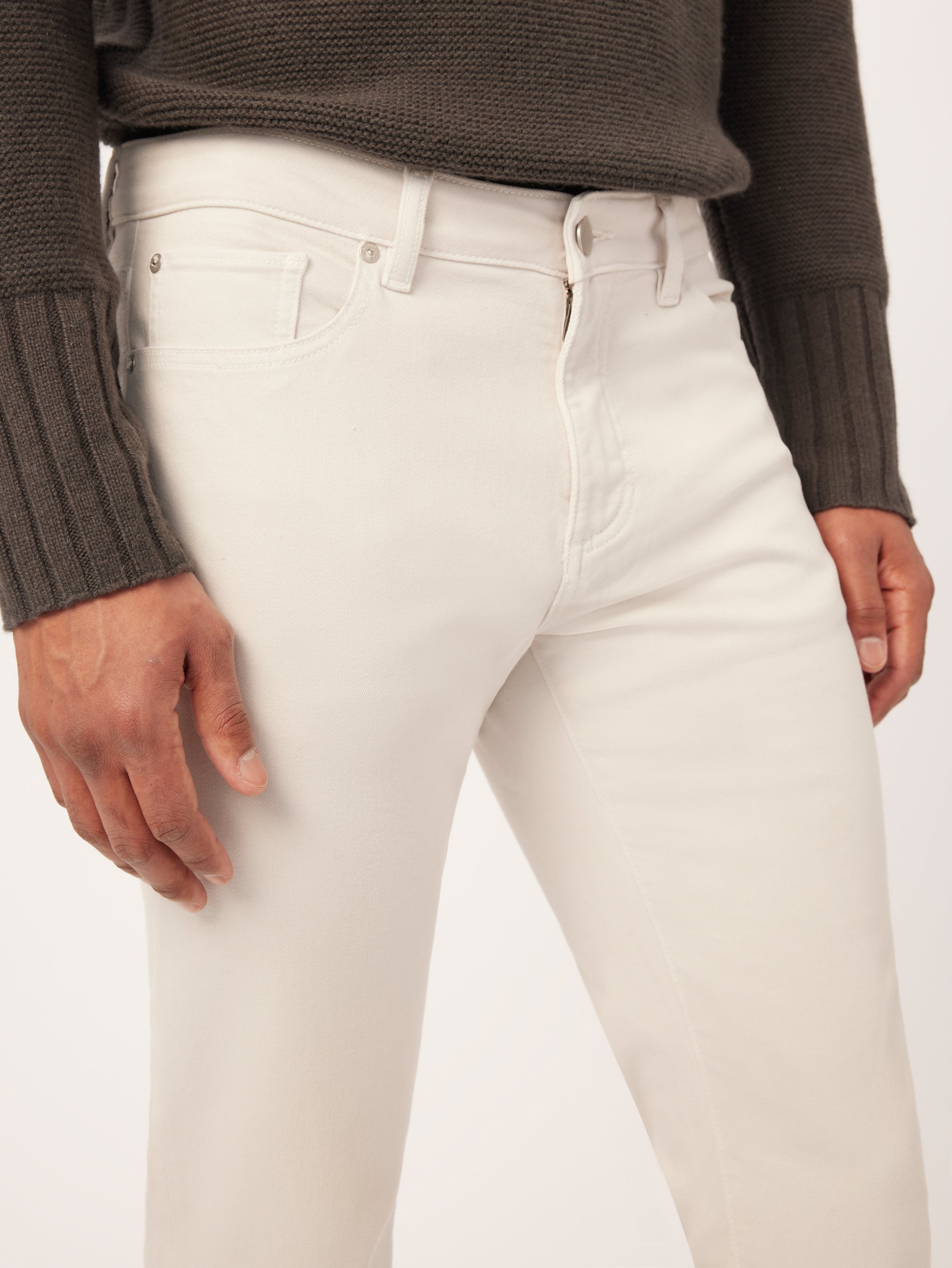 Russell Slim Straight | Lt. French Grey