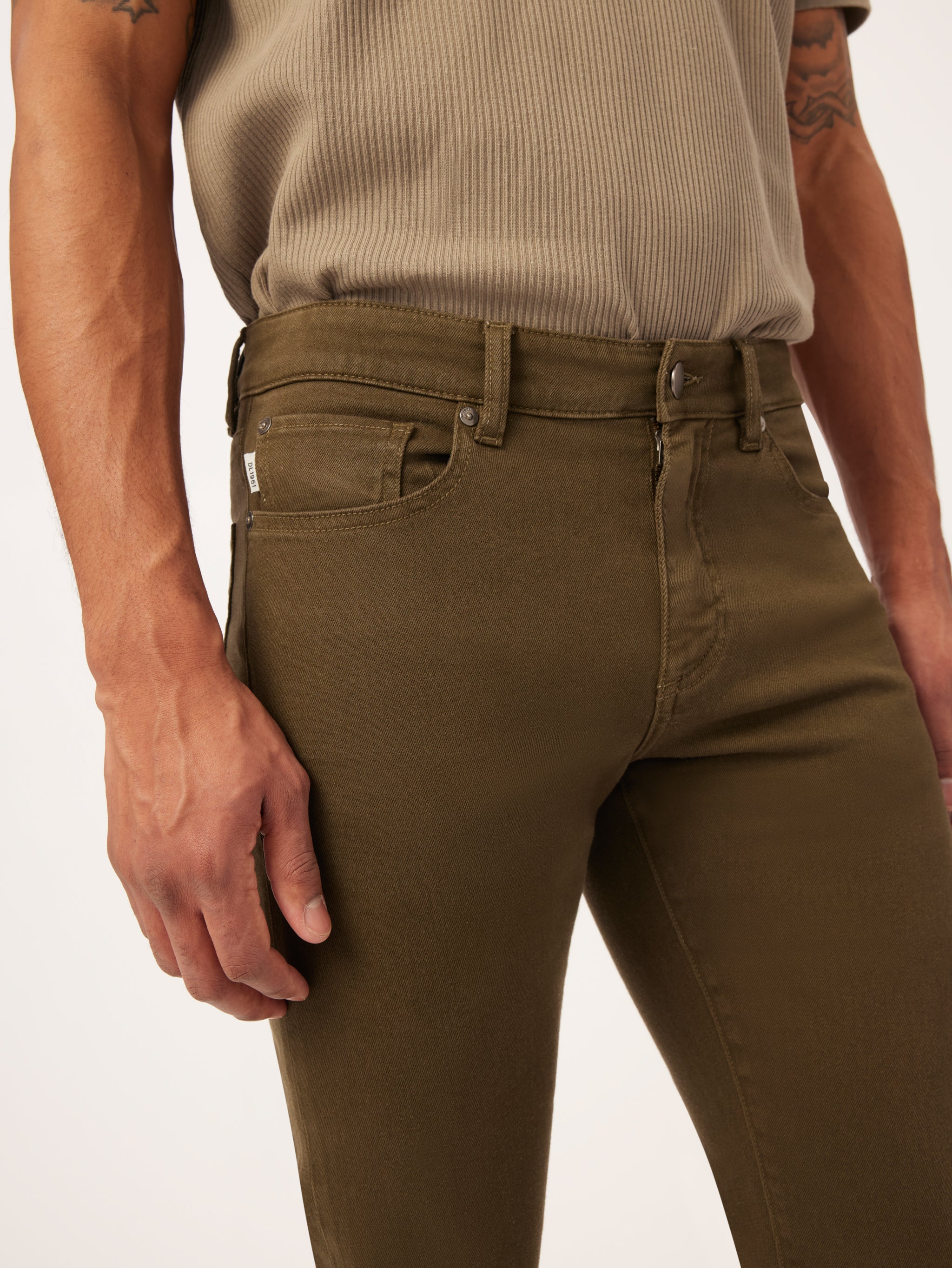 Russell Slim Straight | Dryad