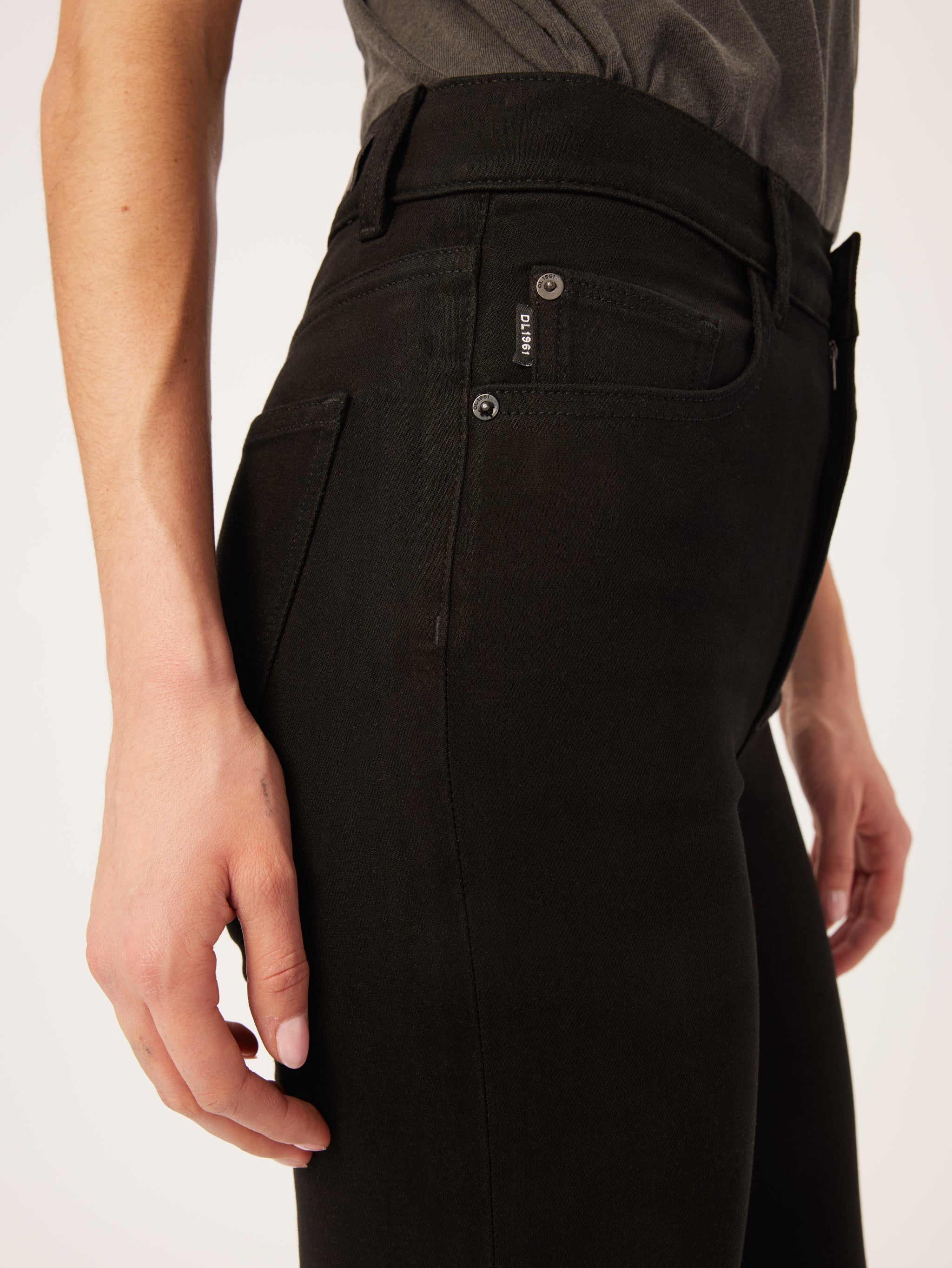 Patti Straight High Rise Vintage 27"| Black Peached