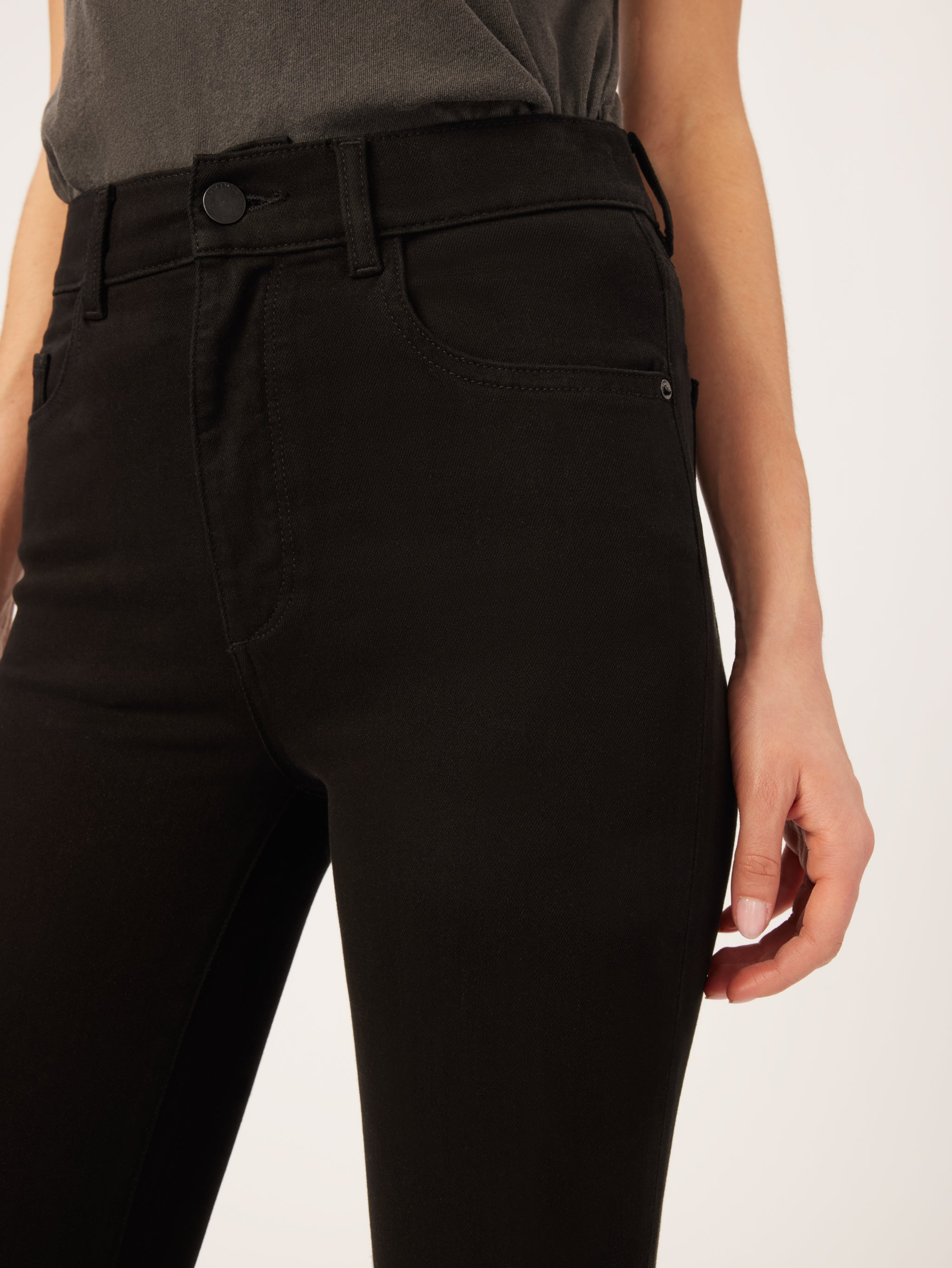 Patti Straight High Rise Vintage 27"| Black Peached