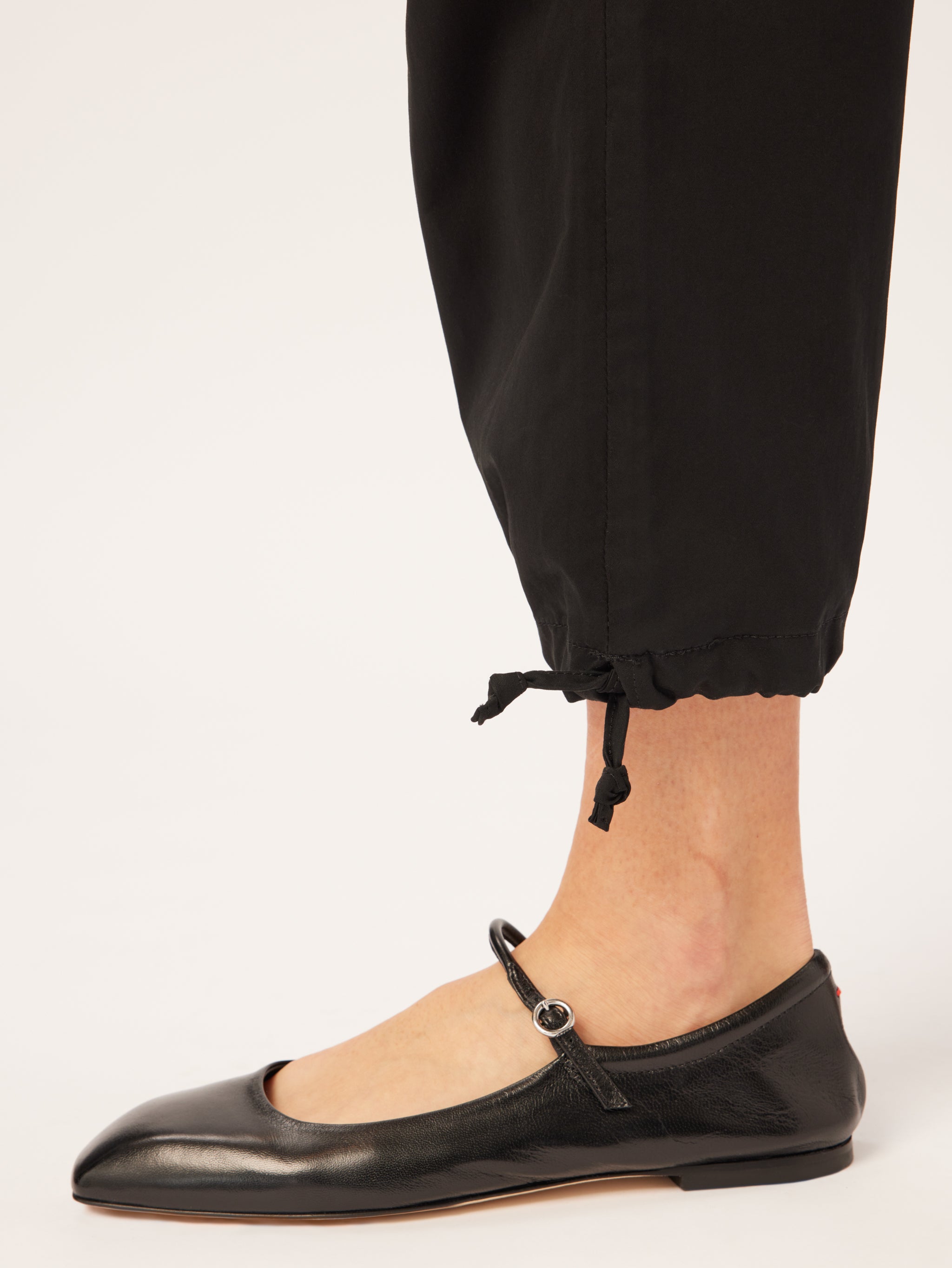 Gwen Jogger Cargo | Black