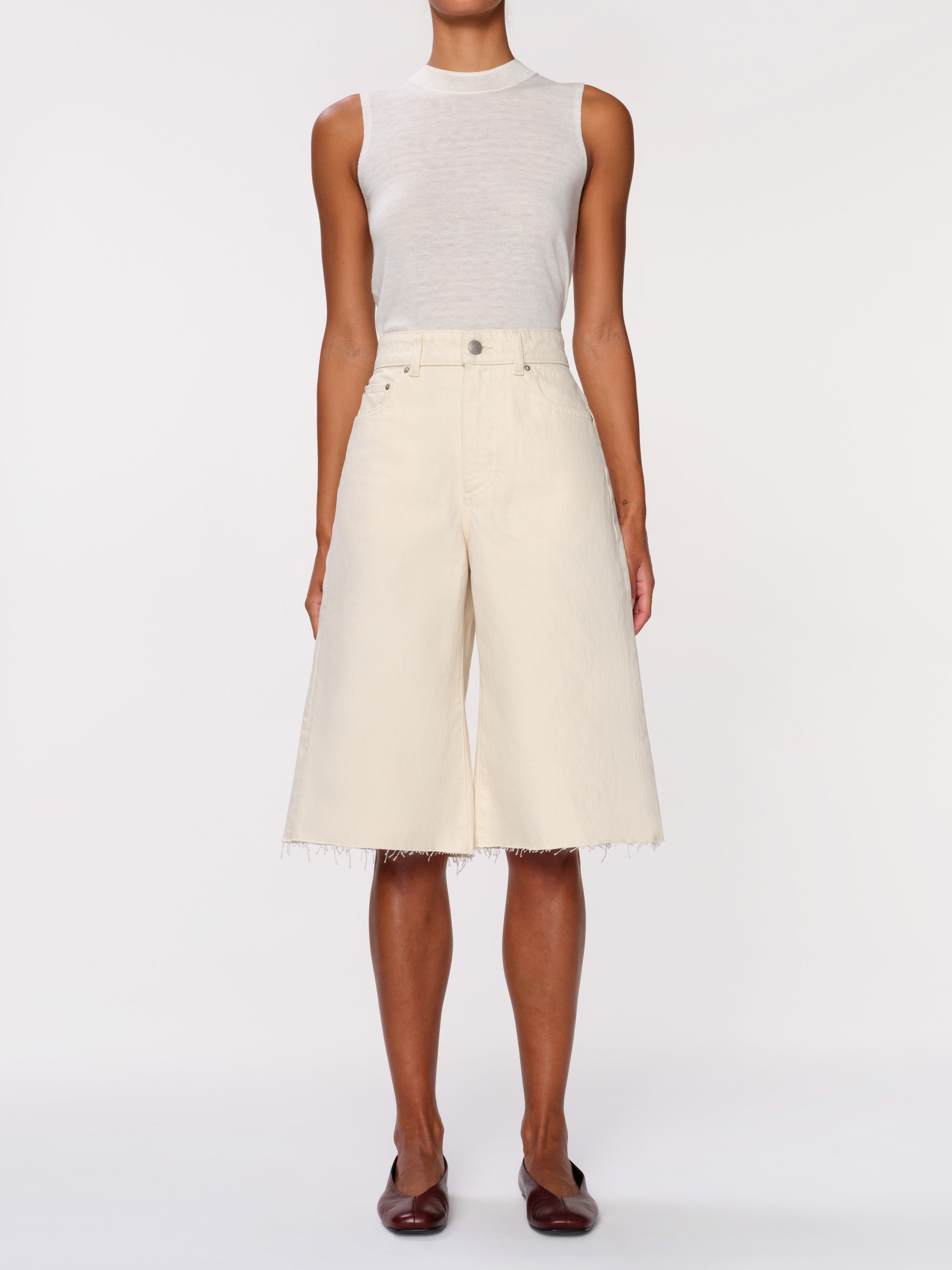 Lucila Jean Short Ultra High Rise 14