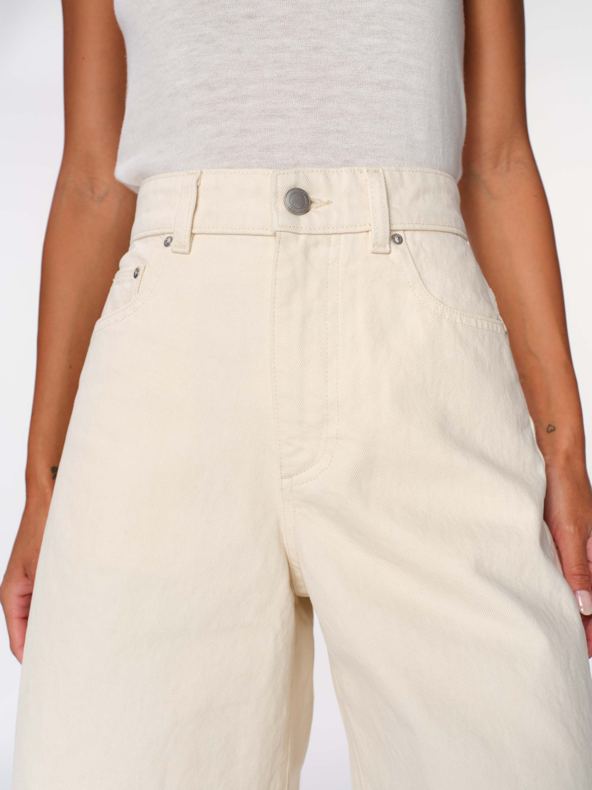 Lucila Jean Short Ultra High Rise 14