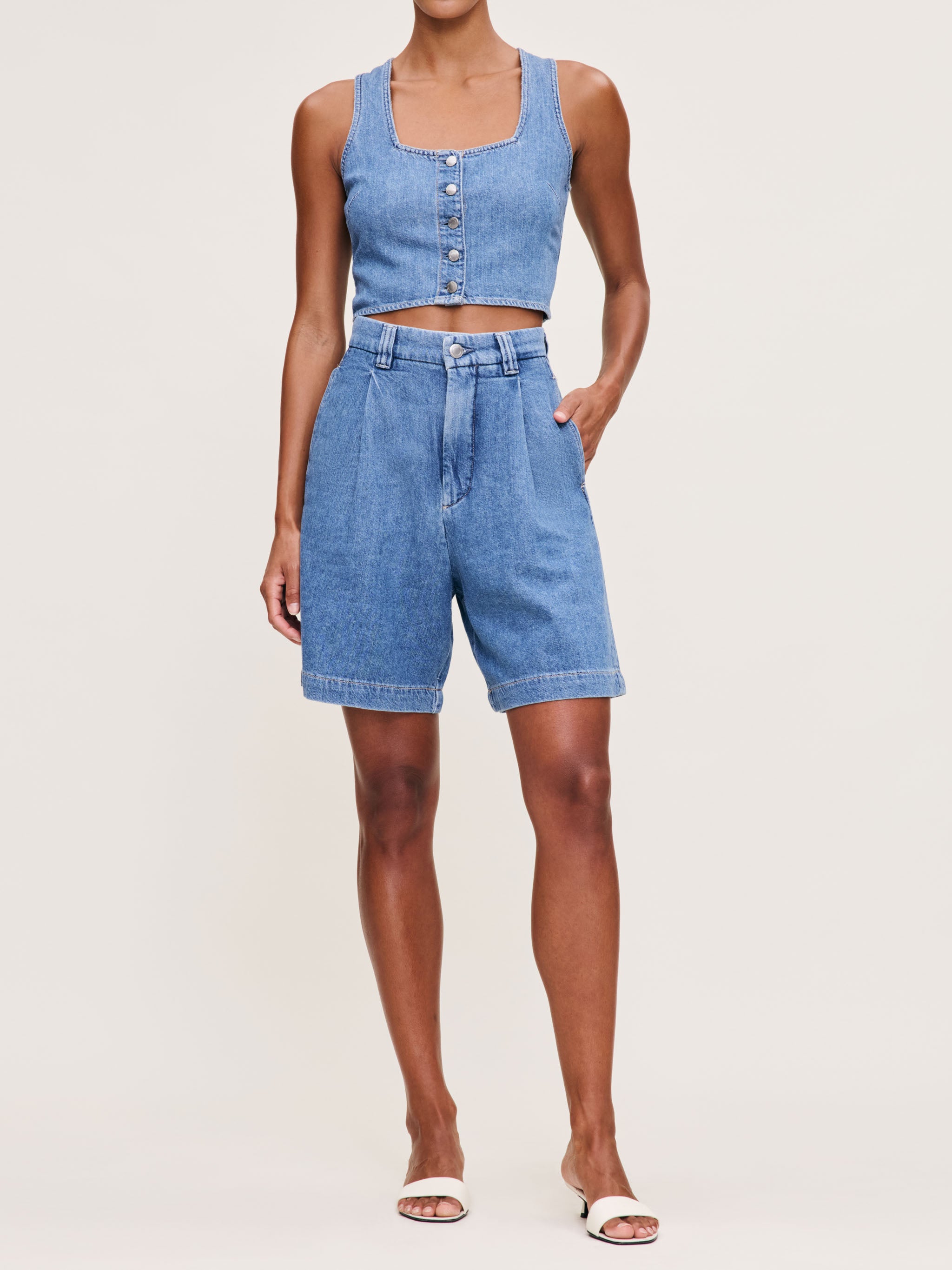 Hepburn Jean Short High Rise Pleated 7" | Great Falls