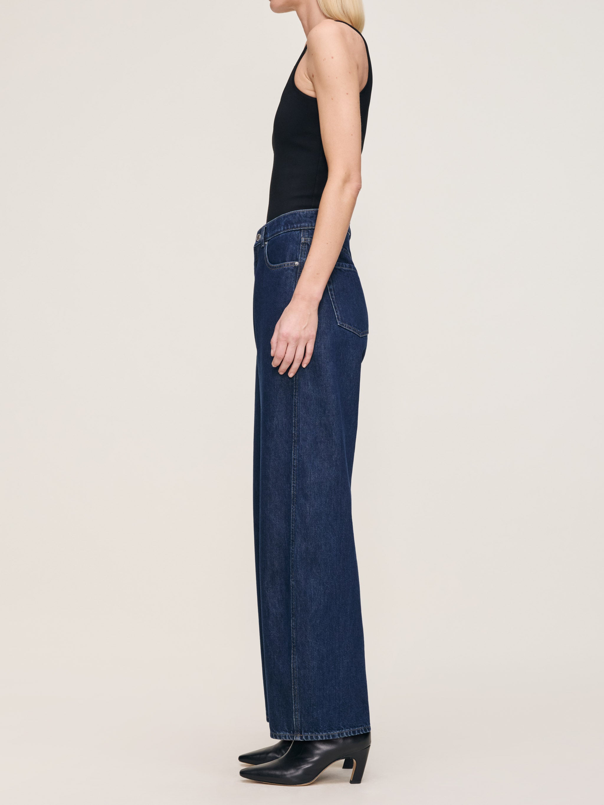 Taylor Relaxed Barrel Ultra High Rise 31