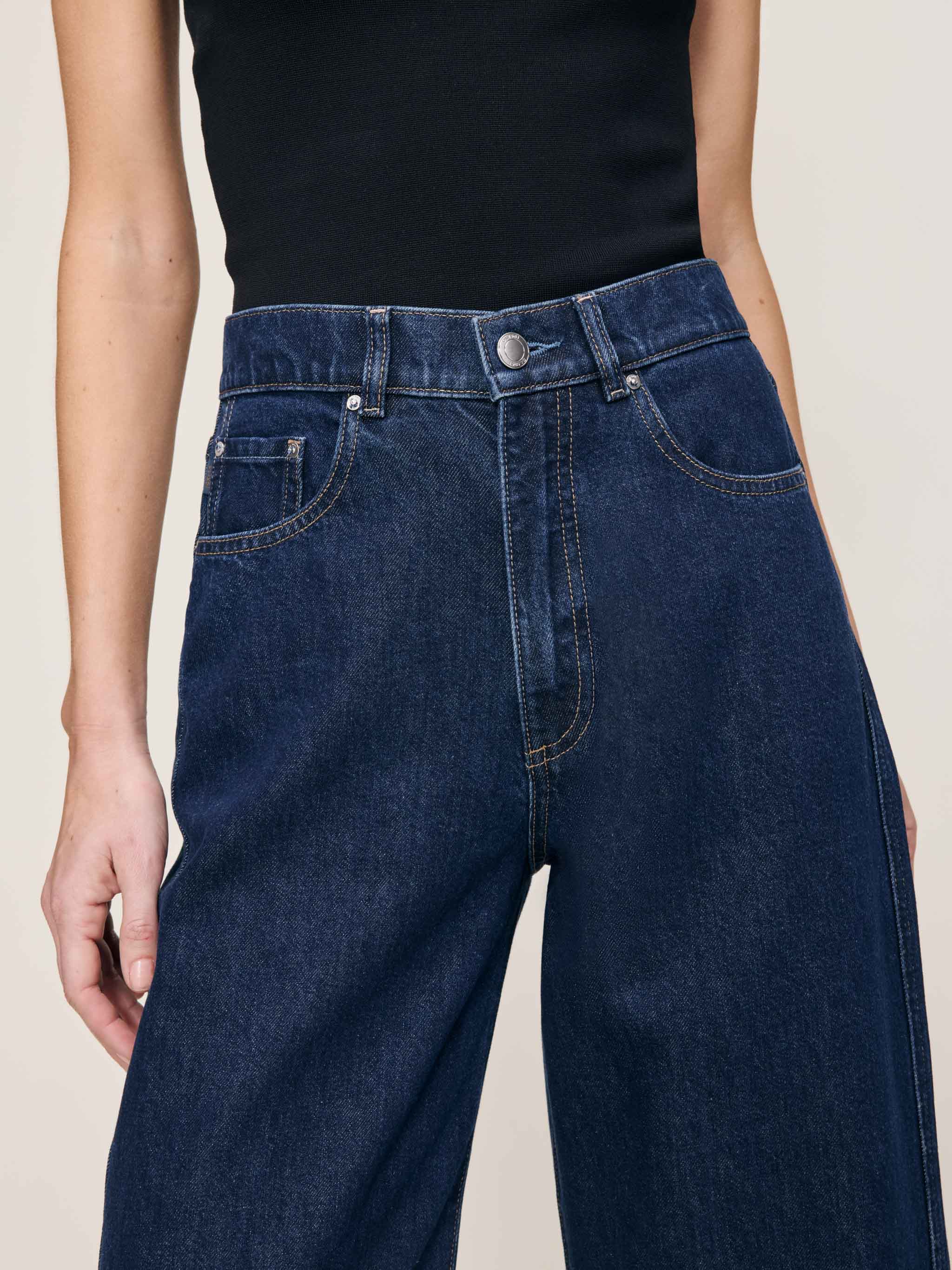 Taylor Relaxed Barrel Ultra High Rise 31