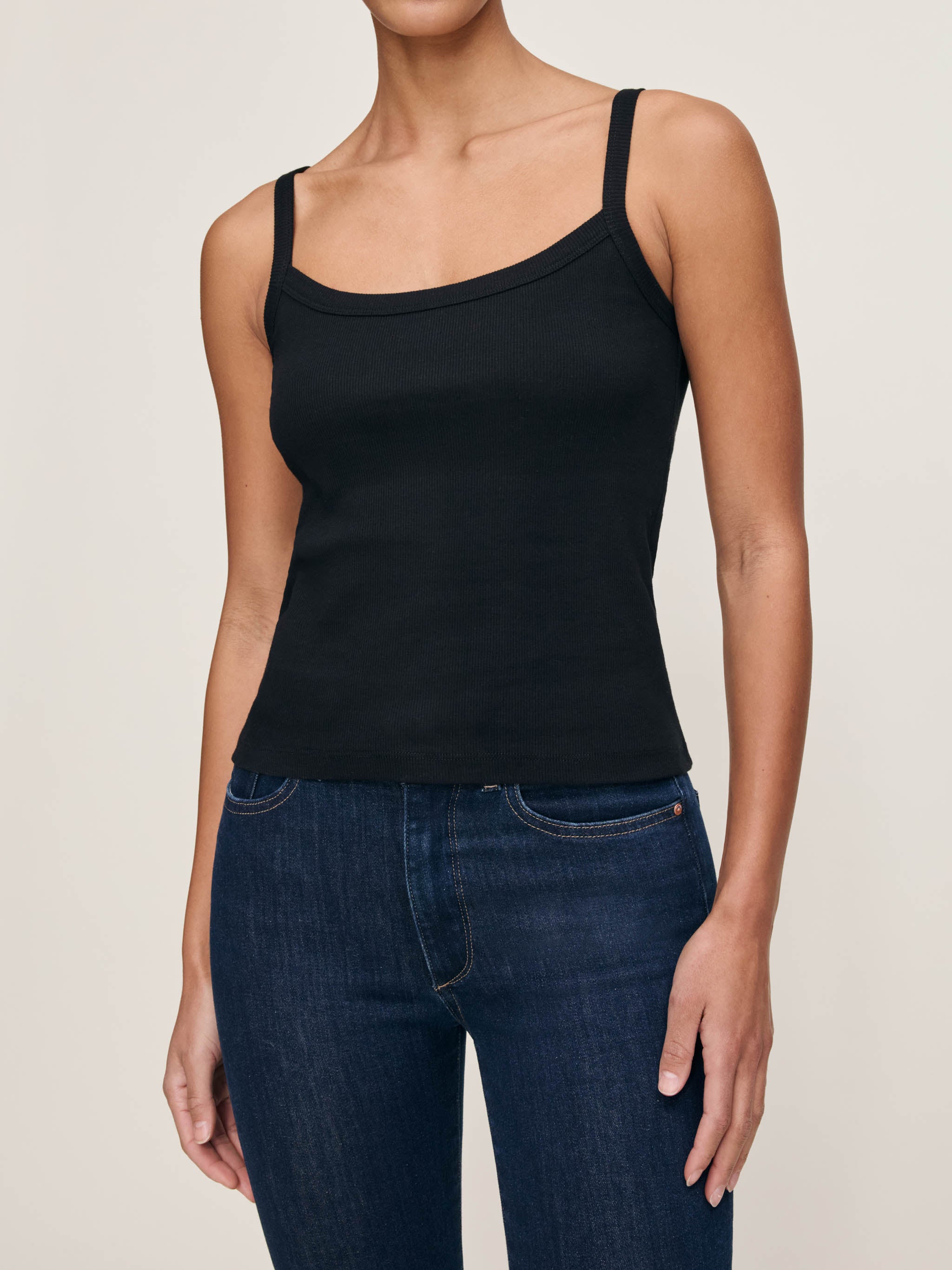 women's tank black