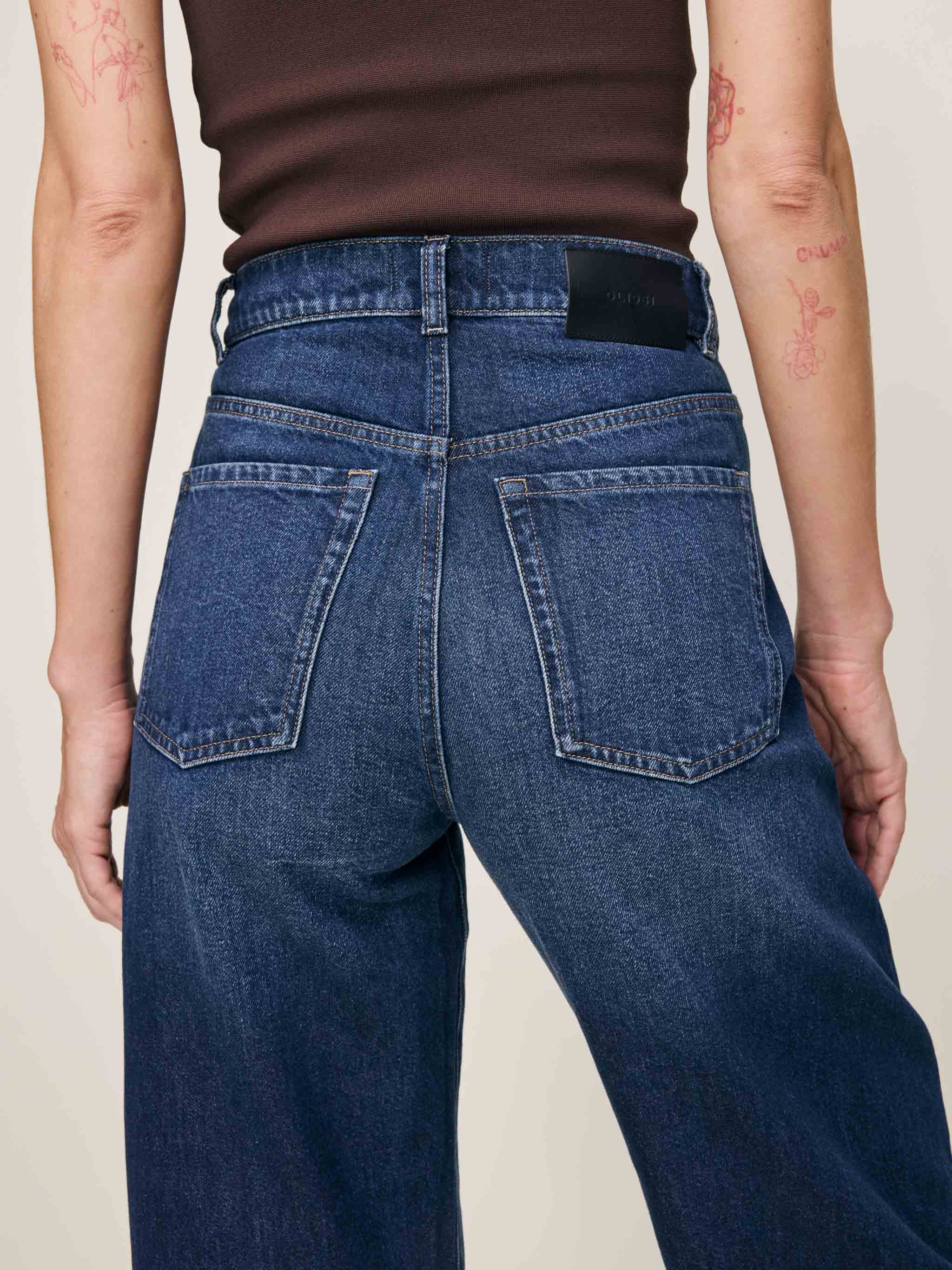 Taylor Relaxed Barrel Ultra High Rise 31