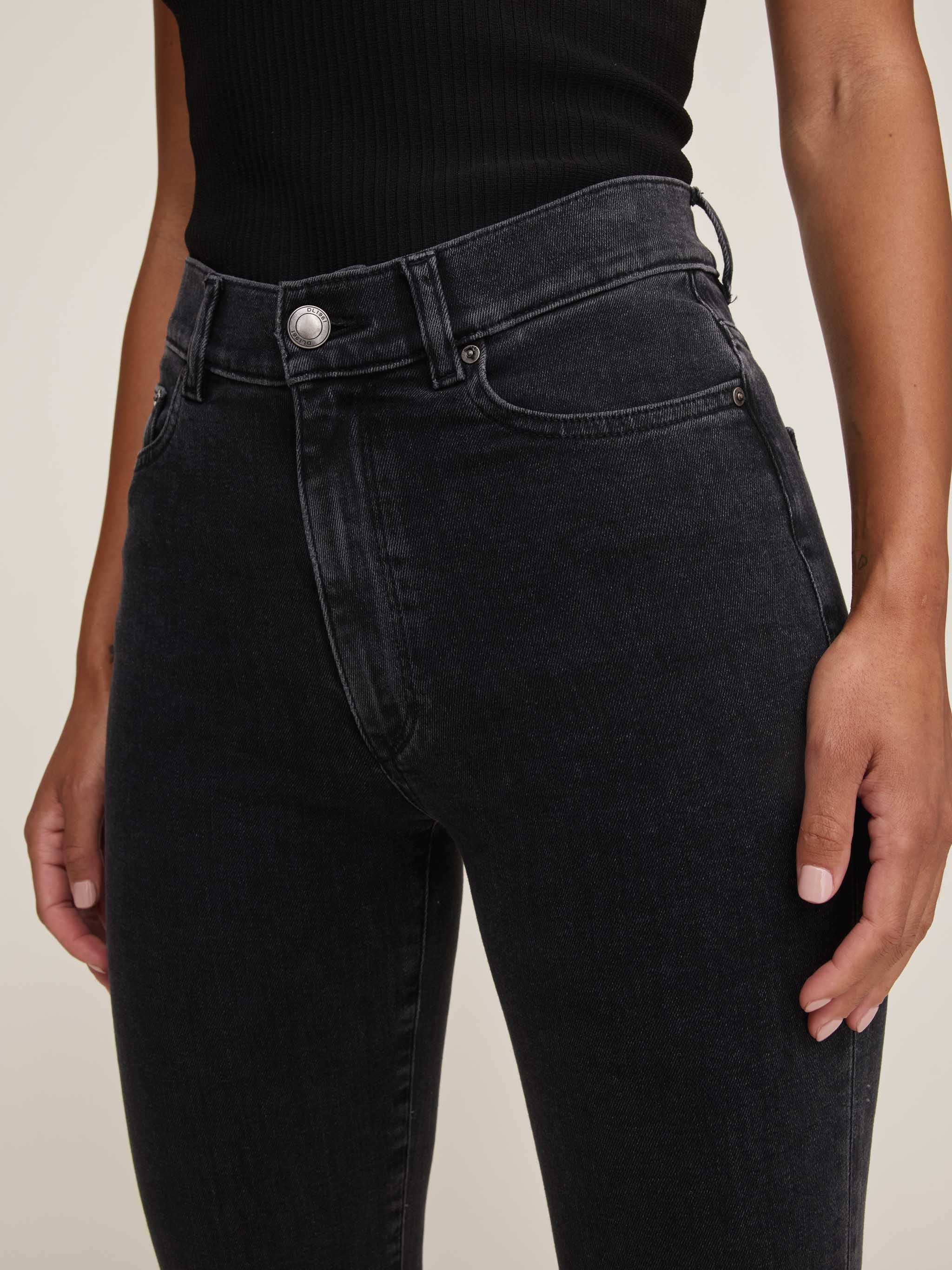 Halle Straight Petite High Rise Instasculpt™ 25.5