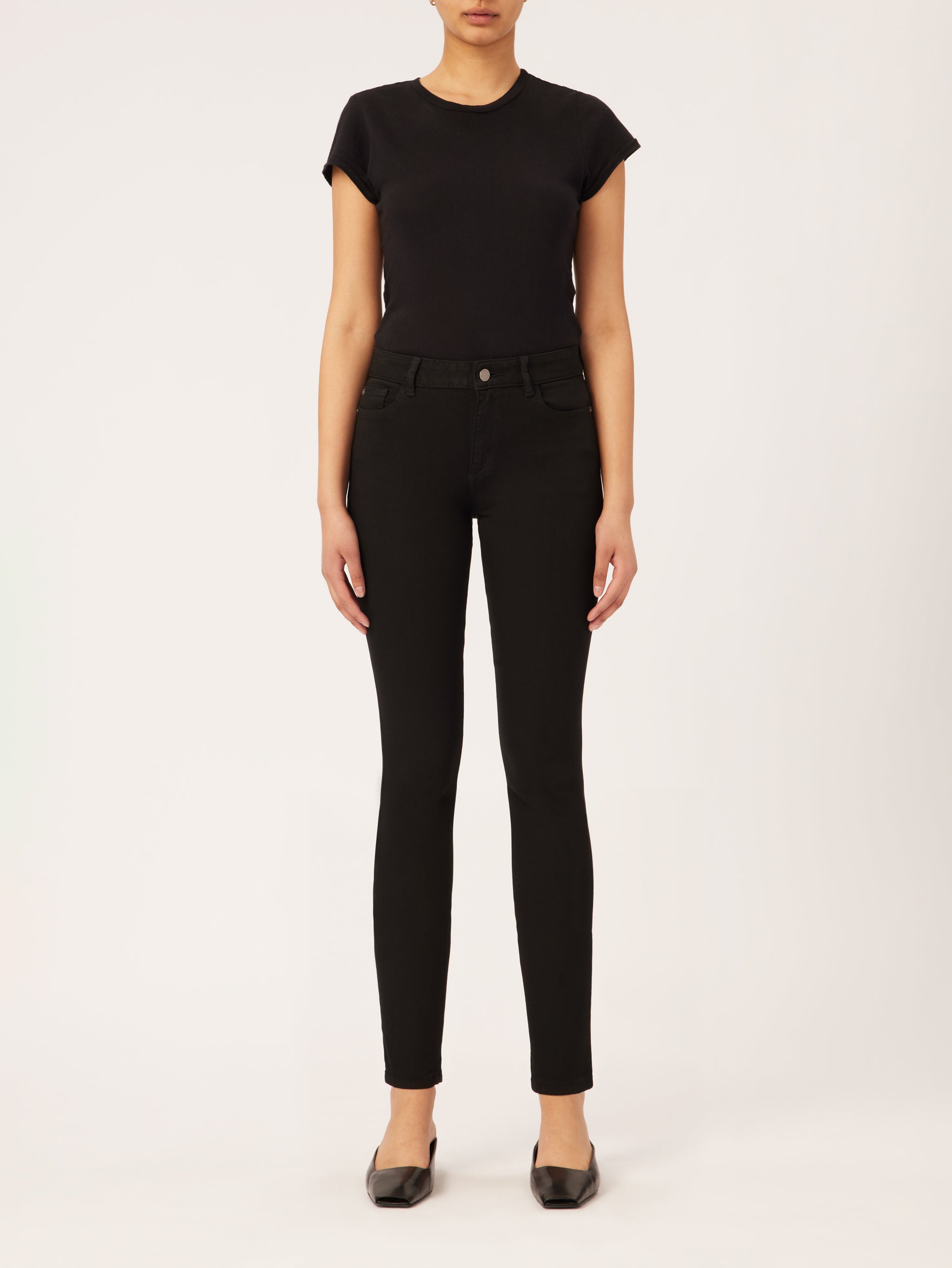 Coco Straight Mid Rise Curvy 34" | Riker