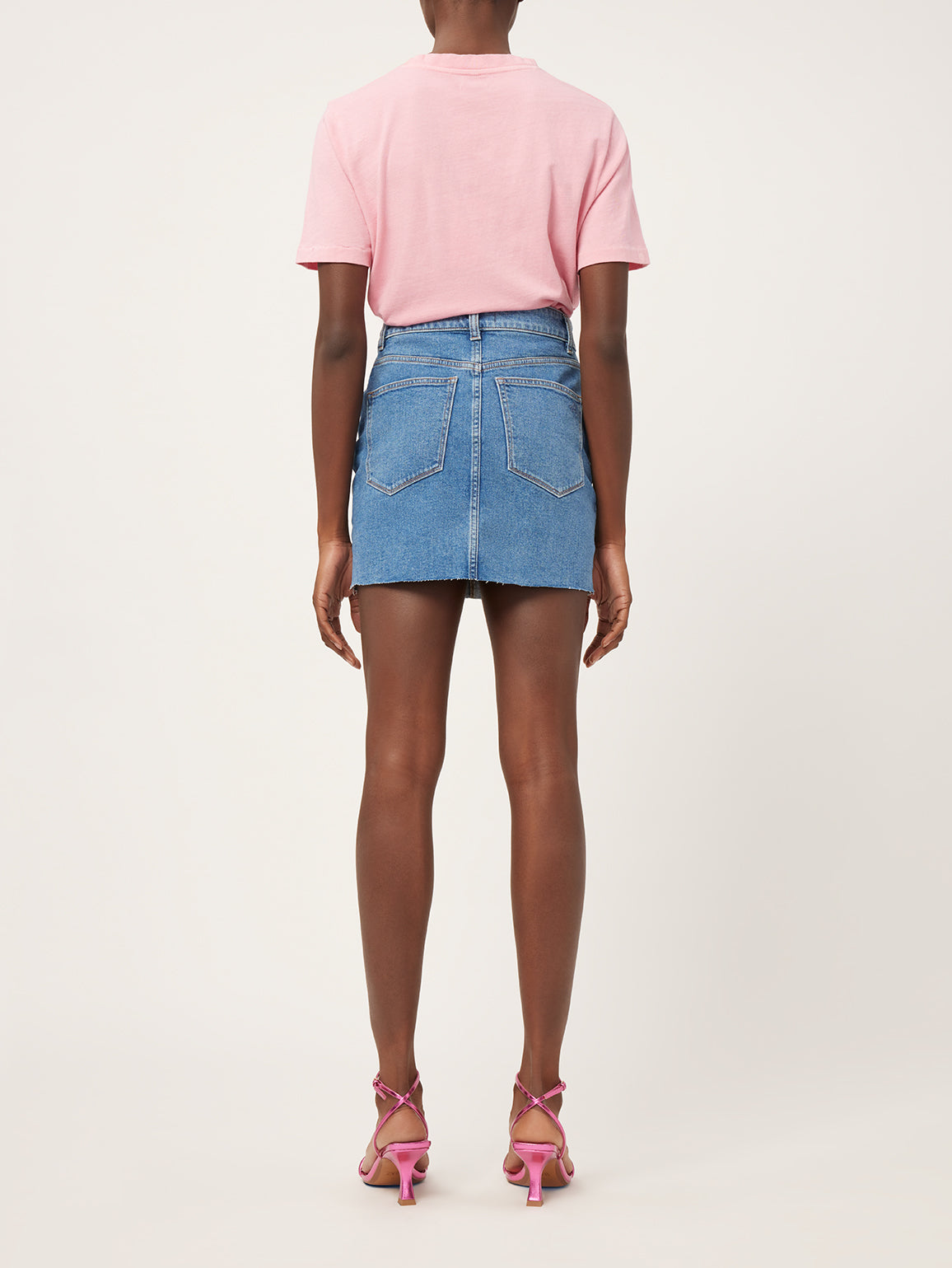Essential Tee  | Flamingo
